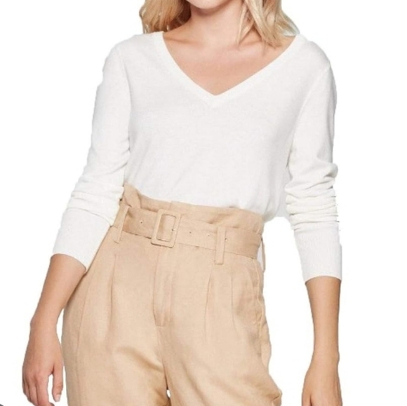 a new day Sweaters - A new day Cream V-Neck CROP Sweater large